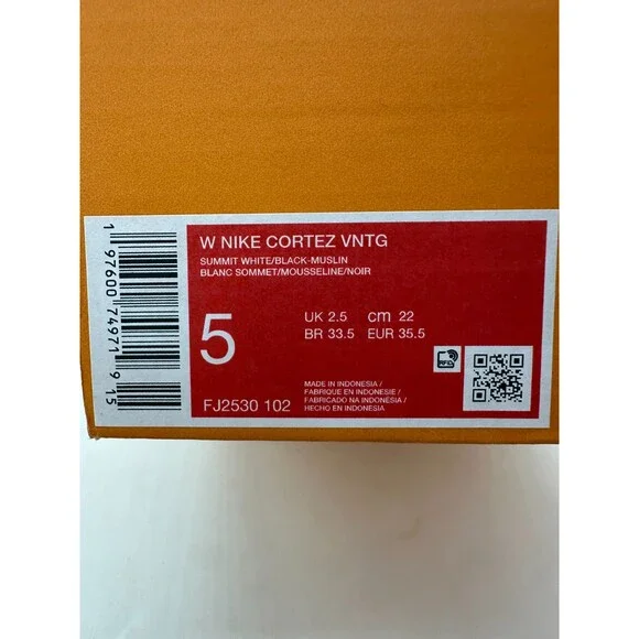 Nike Cortez Vintage Women's size 5 Summit White Suede Gum Sole Shoes FJ2530 102 - Picture 6 of 6